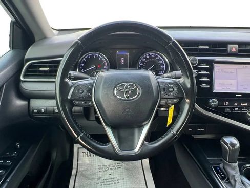 Used 2020 Toyota Camry SE FWD image 13
