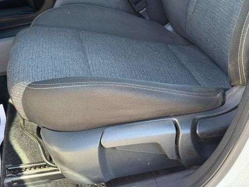 Used 2022 Nissan Rogue S FWD image 22