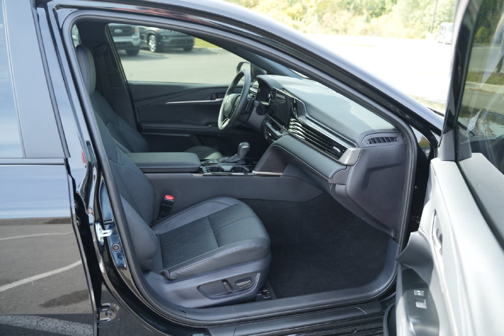 Used 2025 Toyota Camry XSE FWD image 20