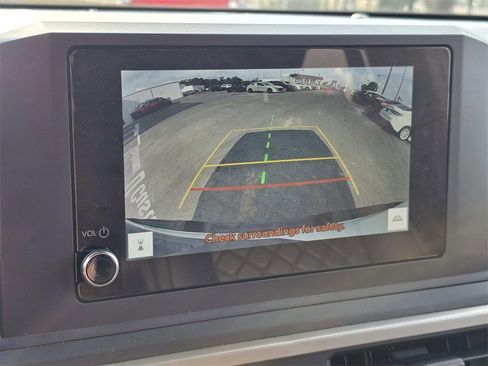 Used 2024 Toyota Tacoma SR image 19