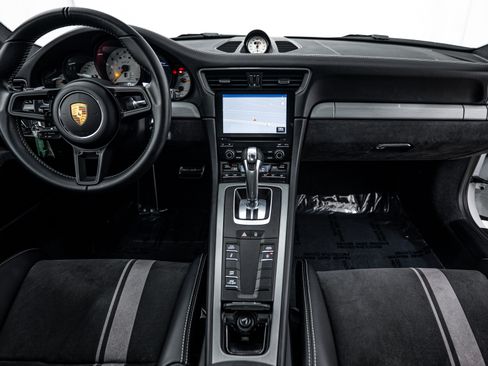 Certified 2018 Porsche 911 GT3 image 12