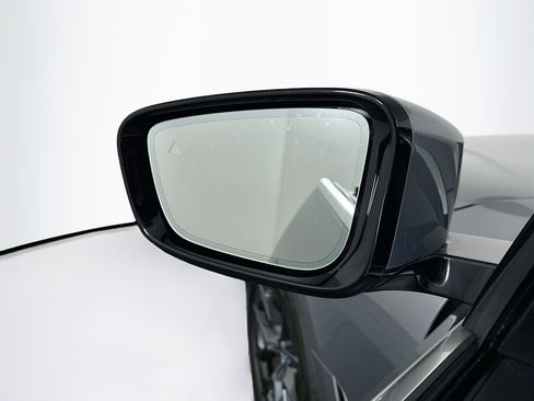 Used 2023 BMW i4 eDrive40 image 16