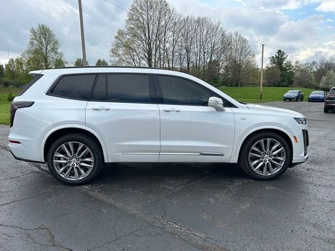 Used 2020 Cadillac XT6 Sport w/ LPO, Floor Liner Package AWD/4WD image 2