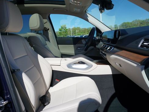 Used 2022 Mercedes-Benz GLS 450 4MATIC image 49