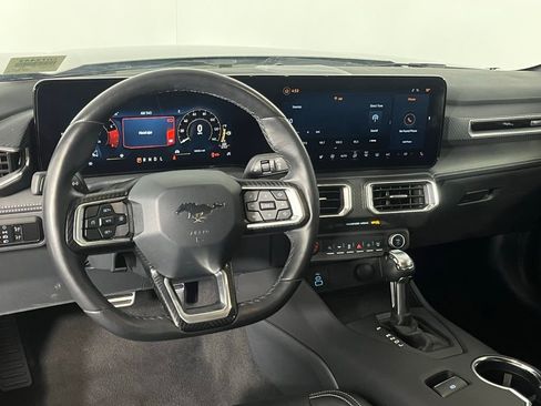 Used 2025 Ford Mustang Premium image 13