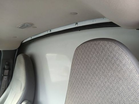 Used 2011 GMC Savana 3500 image 7