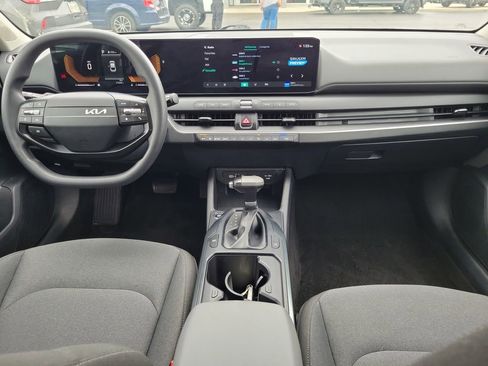 Used 2025 Kia K4 FWD image 11
