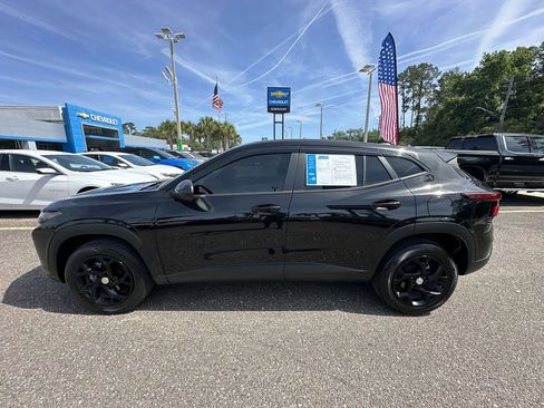 Used 2025 Chevrolet Trax LS w/ LS Convenience Package FWD image 13