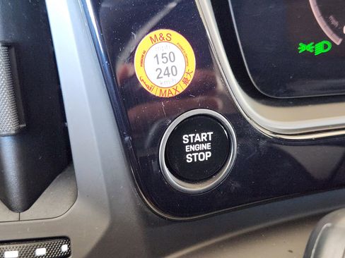 Certified 2025 Porsche Cayenne Coupe image 24