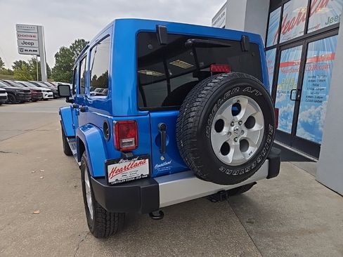 Used 2015 Jeep Wrangler Unlimited Sahara w/ Connectivity Group image 8