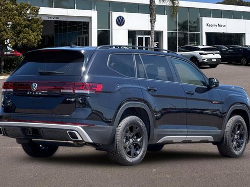New 2025 Volkswagen Atlas Peak Edition SE AWD/4WD image 4