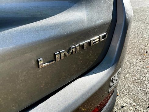 Used 2020 Jeep Compass Limited image 34