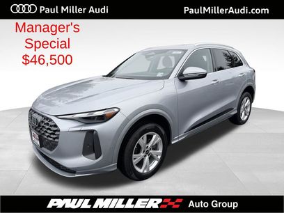 Used 2025 Audi Q5 Premium w/ Convenience Package