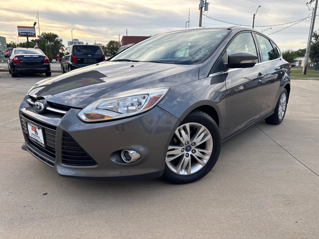 Used 2012 Ford Focus SEL FWD image 1