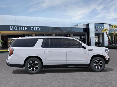 New 2026 GMC Yukon XL AT4 w/ AT4 Premium Plus Package AWD/4WD image 3