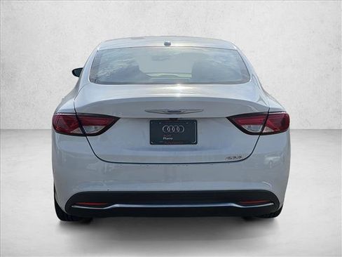 Used 2015 Chrysler 200 Limited w/ Convenience Group image 3