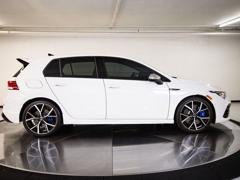 Used 2024 Volkswagen Golf R AWD/4WD image 8