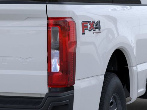 New 2025 Ford F250 XL w/ XL Driver Assist Package AWD/4WD image 21