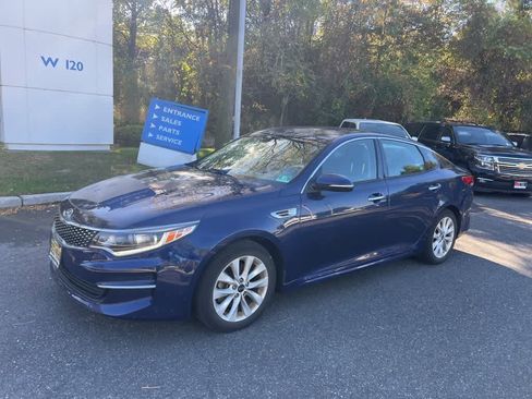 Used 2018 Kia Optima EX image 3