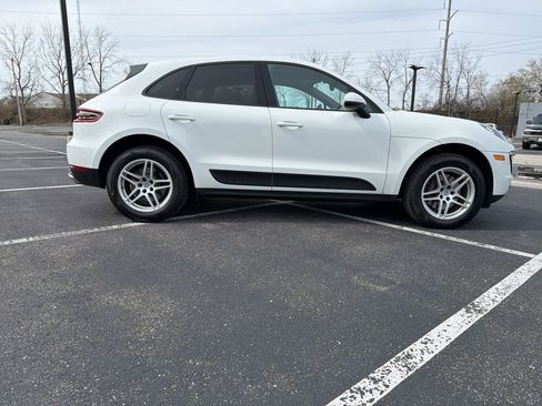 Used 2017 Porsche Macan AWD/4WD image 6