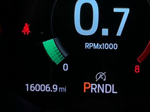 Used 2025 Ford Explorer ST-Line w/ ST-Line Street Pack image 14