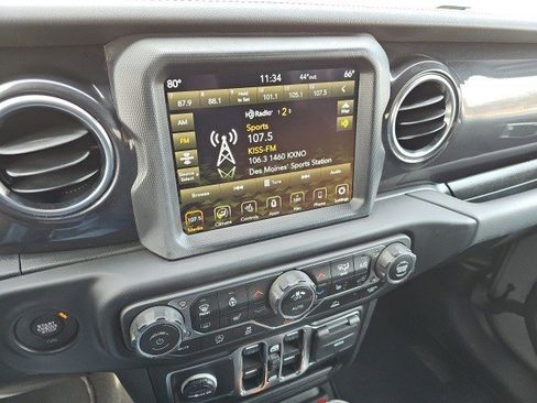 Used 2023 Jeep Wrangler Unlimited Sahara image 23