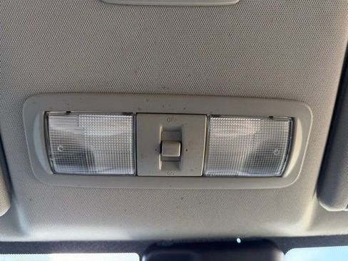 Used 2022 Nissan Frontier SV w/ Technology Package image 33