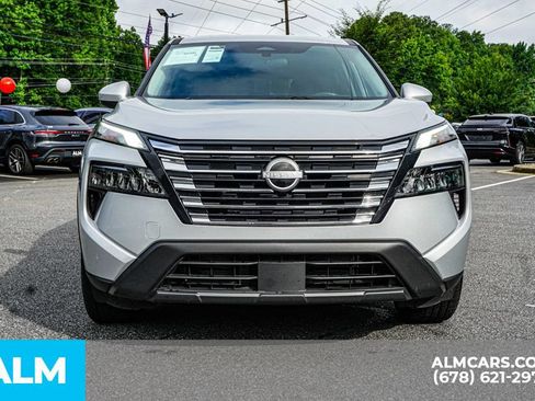 Used 2025 Nissan Rogue SV FWD image 10