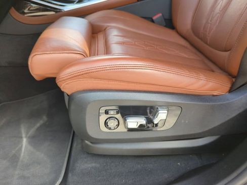 Certified 2023 BMW X7 xDrive40i w/ Executive Package image 22