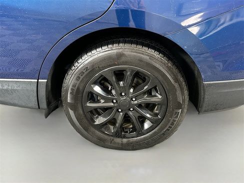 Used 2019 Chevrolet Equinox LT w/ Sun & Navigation Package image 34