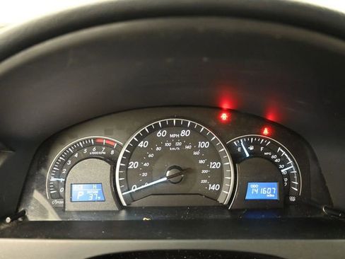 Used 2012 Toyota Camry LE image 14