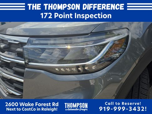 Used 2025 Ford Explorer Active RWD image 31