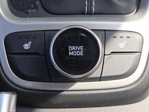 New 2026 Hyundai Venue SEL FWD image 32