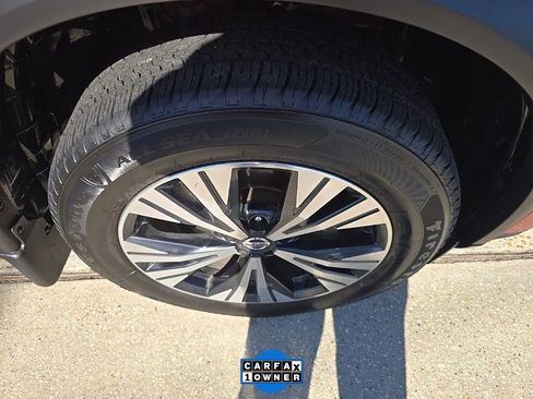 Used 2021 Nissan Rogue SV w/ Premium Package image 35