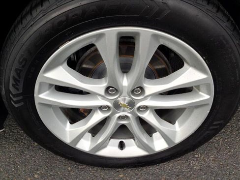 Used 2017 Chevrolet Malibu LT image 21