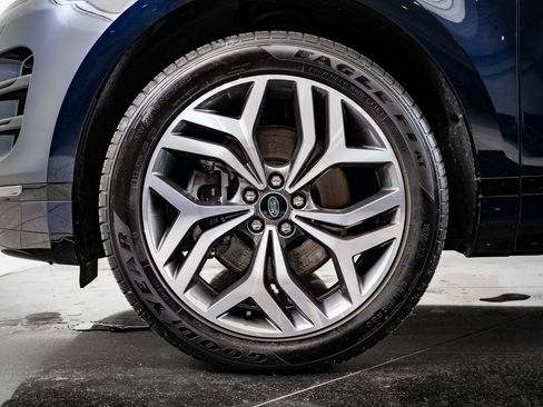 Used 2023 Land Rover Range Rover Evoque R-Dynamic SE image 11