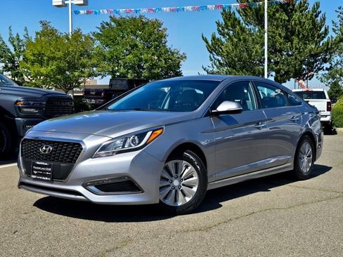 Used 2016 Hyundai Sonata SE FWD image 3