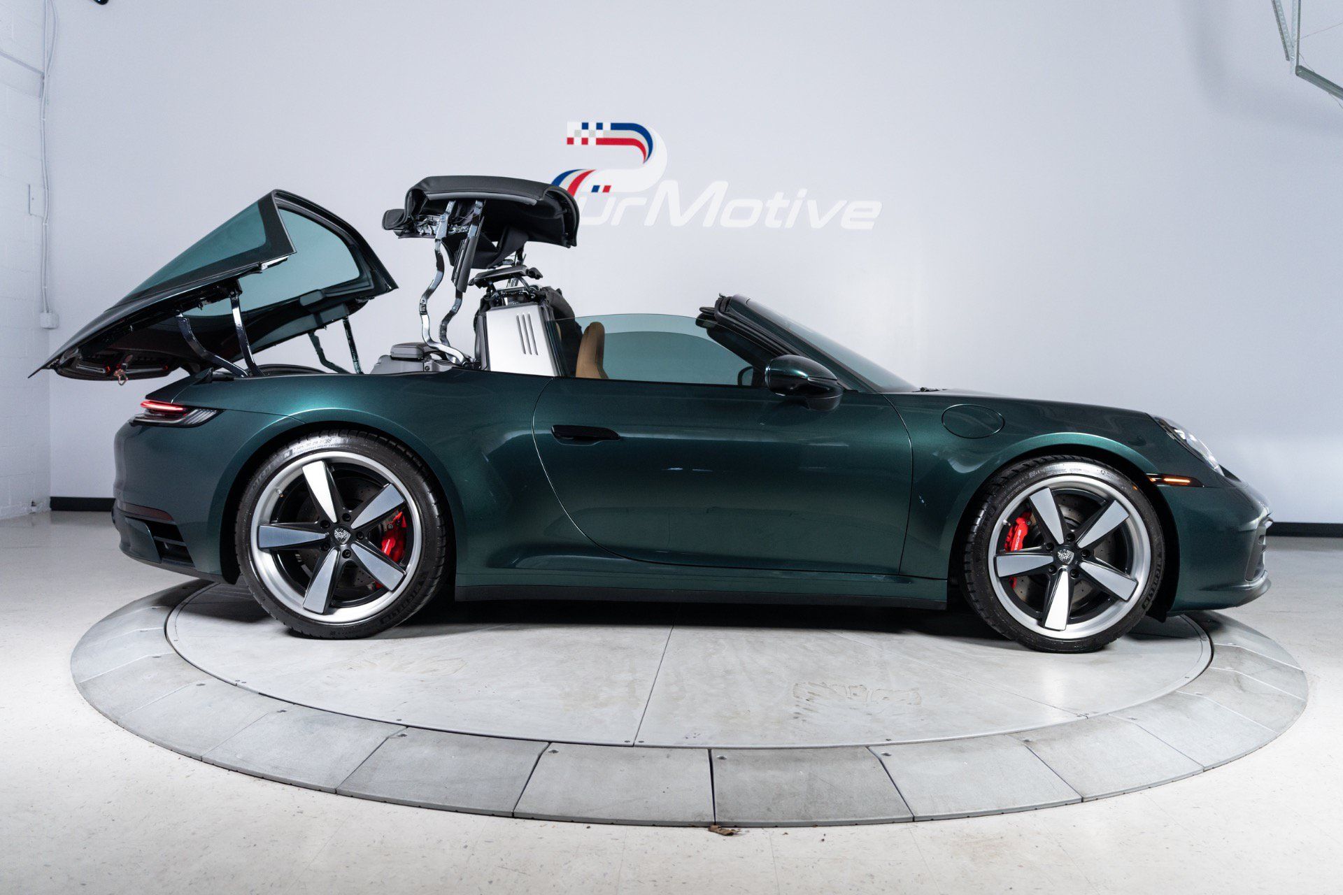 Used 2024 Porsche 911 Targa 4 GTS AWD/4WD image 73