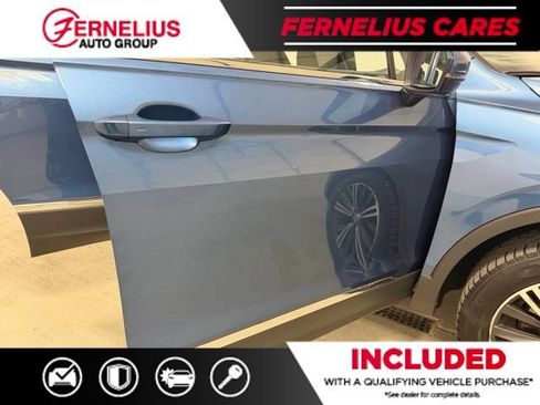 Used 2018 Volkswagen Tiguan SEL AWD/4WD image 16