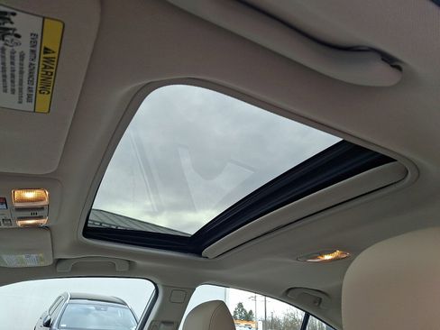 Used 2016 Subaru Legacy 2.5i Limited image 14