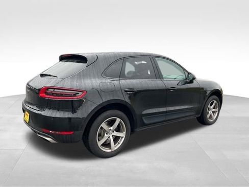 Used 2018 Porsche Macan Base image 10