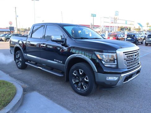 Used 2023 Nissan Titan Platinum Reserve w/ Moonroof Package image 17