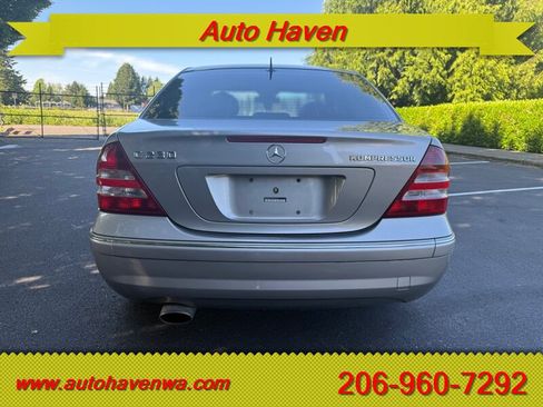 Used 2005 Mercedes-Benz C 230 Sedan image 7