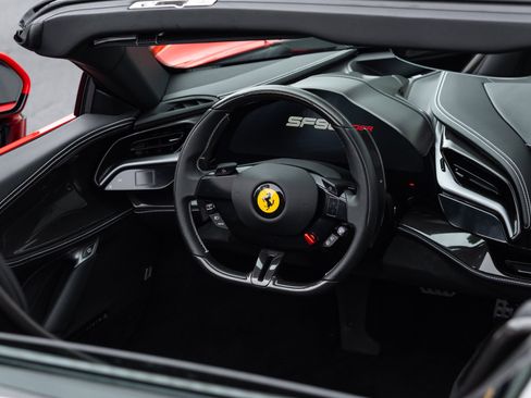 Used 2024 Ferrari SF90 Spider image 75