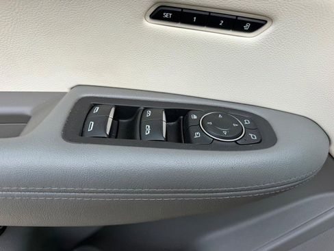 Used 2019 Cadillac XT5 Luxury AWD/4WD image 19
