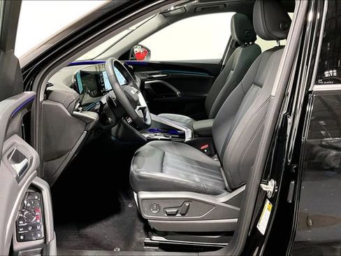 Used 2025 Audi Q5 Premium w/ Convenience Package AWD/4WD image 18