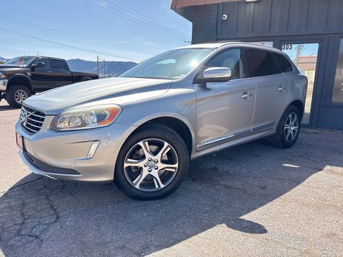 Used 2015 Volvo XC60 T6 w/ Proximity Package AWD/4WD image 2