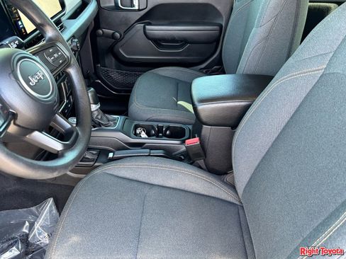 Used 2024 Jeep Wrangler Sport AWD/4WD image 17