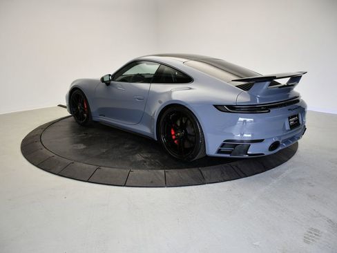 Certified 2024 Porsche 911 Carrera GTS RWD image 3