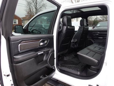 Used 2025 RAM 1500 Laramie w/ Sport Appearance Package AWD/4WD image 24